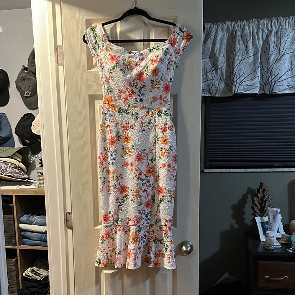 Guess White Floral Midi Dress